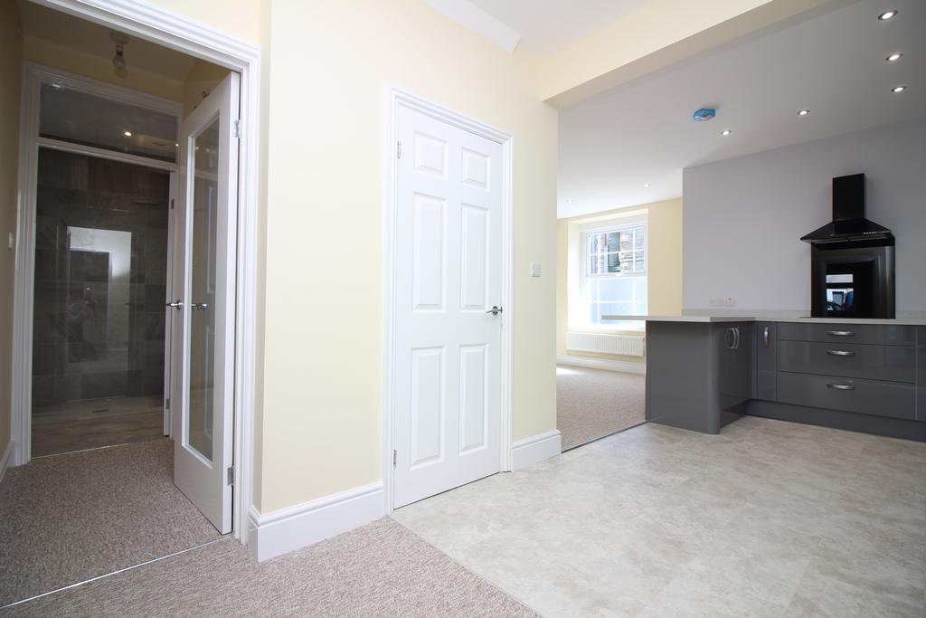 Lower Queens Road, Clevedon, North... 2 bed apartment £239,950