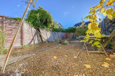 99 Lynton Road, Bristol, BS3 5LU