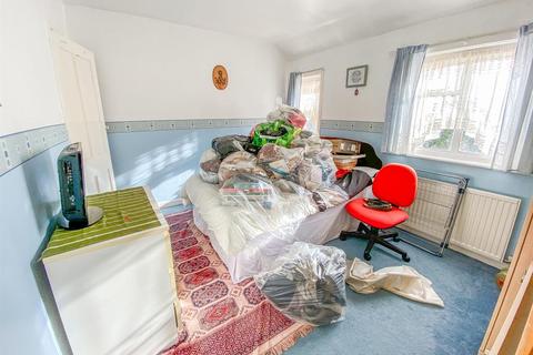 99 Lynton Road, Bristol, BS3 5LU