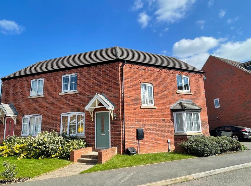 John Scott Way, Chase Meadow, Warwick 3 bed semidetached house £325,000