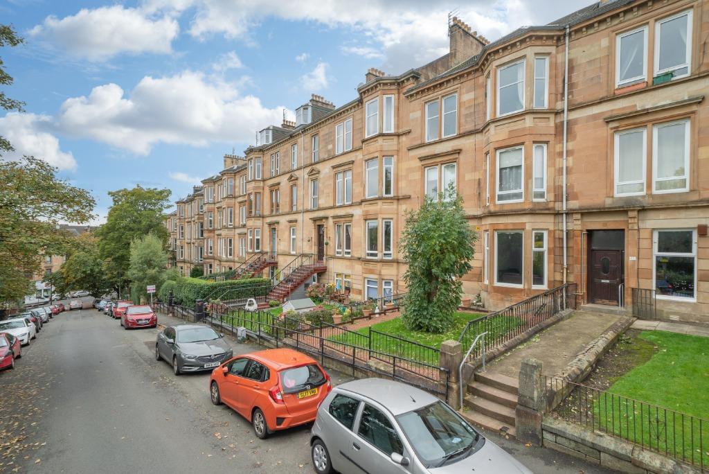 Stanmore Road, Flat 2/2, Mount Florida, Glasgow, G42 9AJ 2 bed flat £