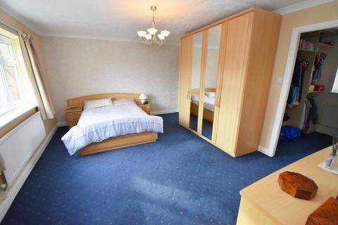 26 Brockhurst Lane, Shirley, Solihull, B90 1RG