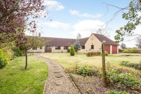 4 bedroom bungalow for sale - Barn End, Wilsthorpe, Stamford, Lincolnshire, PE9