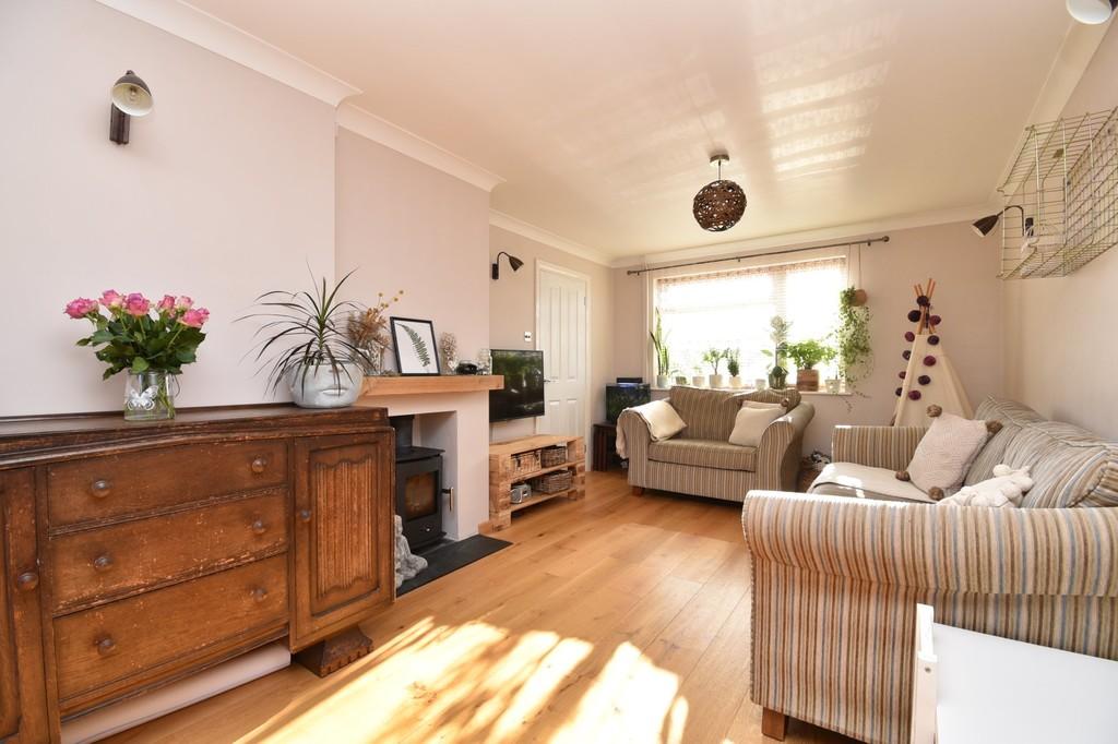 Raleigh Crescent, Stevenage 2 bed terraced house £290,000