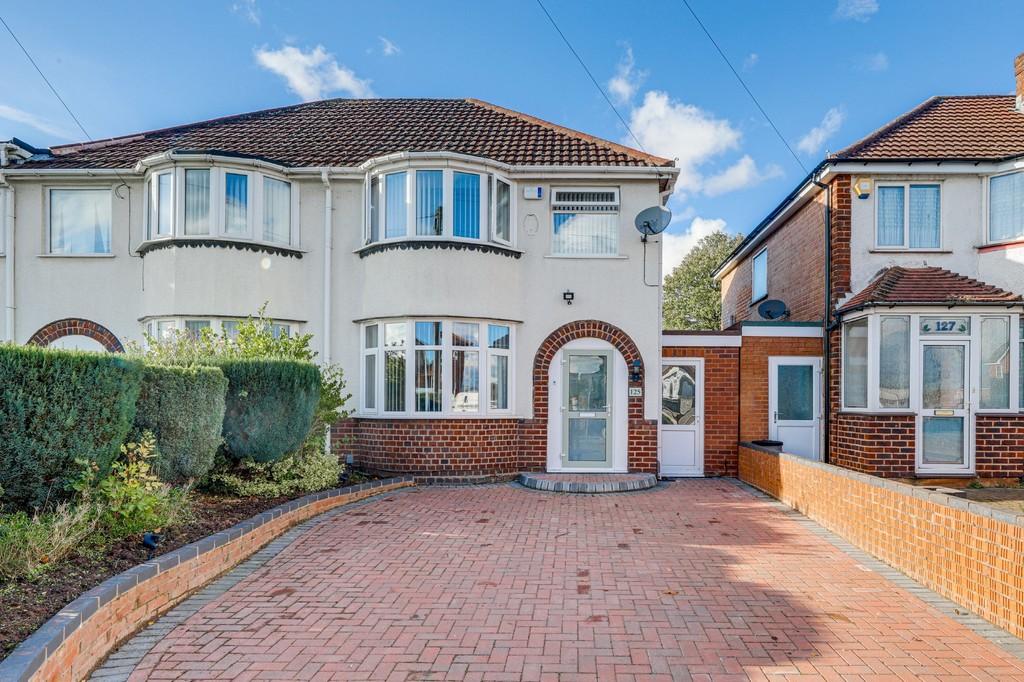 Richmond Road, Solihull 3 bed semidetached house £300,000