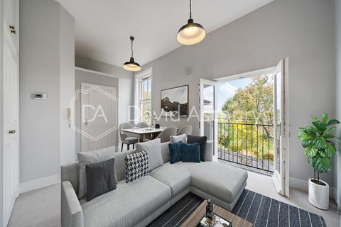 Flat 3, 52 Coolhurst Road, London, N8 8EU