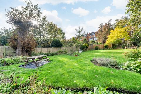 Flat 3, 52 Coolhurst Road, London, N8 8EU