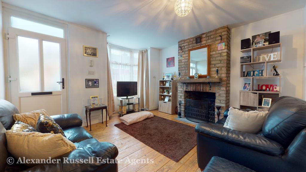 Northdown Road, St Peters, Broadstairs, CT10 2 bed semidetached house £260,000