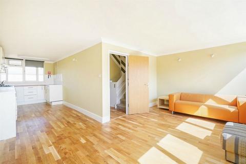 3 bedroom maisonette to rent, Distillery Walk, Brentford, London