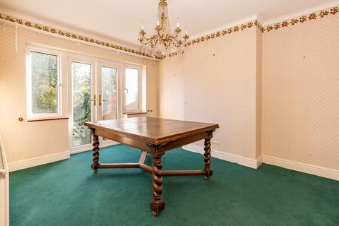 10 Rahn Road, Epping, CM16 4JB