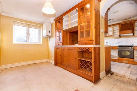 10 Rahn Road, Epping, CM16 4JB