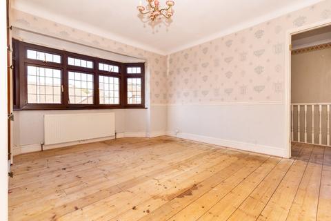 10 Rahn Road, Epping, CM16 4JB