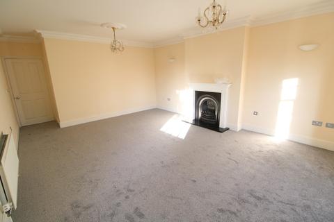 2 bedroom apartment to rent - Queens Road, Colchester