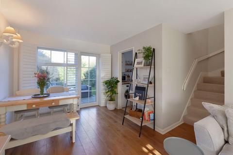 1 Fairview Close, Tonbridge, TN9 2UU