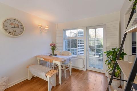 1 Fairview Close, Tonbridge, TN9 2UU