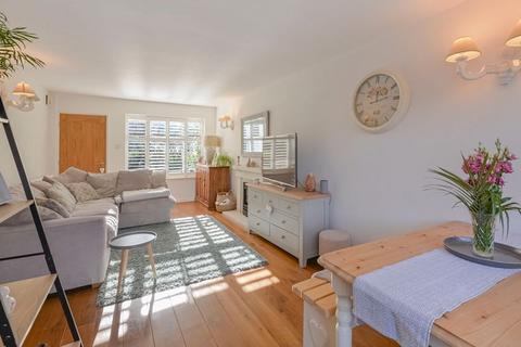 1 Fairview Close, Tonbridge, TN9 2UU