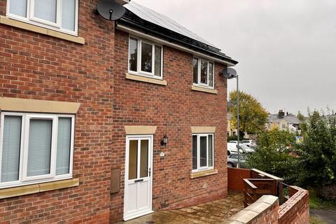 2 bedroom end of terrace house to rent, Tan House Yard, Off West Street, Congleton