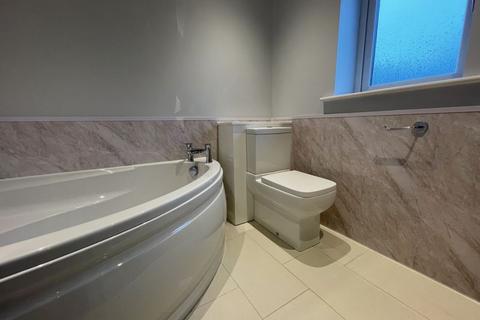 2 bedroom end of terrace house to rent, Tan House Yard, Off West Street, Congleton
