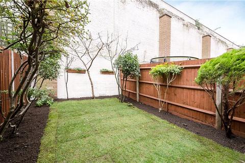 4 bedroom mews to rent - Byron Mews, South End Green, London