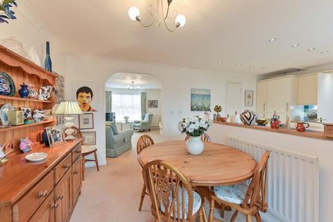 8 Blackwellhams, Chippenham, SN15 3GG