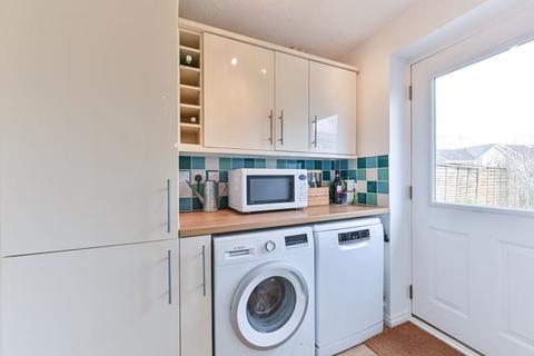 8 Blackwellhams, Chippenham, SN15 3GG