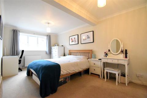 56 Clare Road, Maidenhead, SL6 4DG
