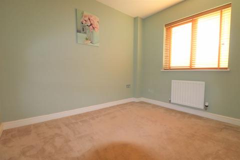 31 Hulme Close, Bromborough, Wirral, CH62 2EY