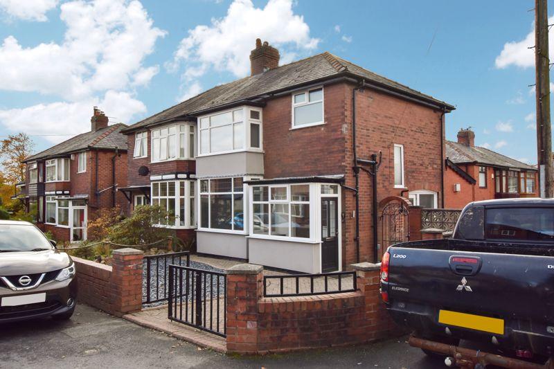 Delph Avenue, Egerton, Bolton 3 bed semidetached house £1,100 pcm (£254 pw)