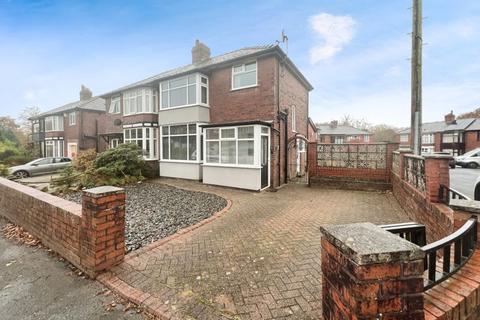 3 bedroom semi-detached house to rent, Delph Avenue, Egerton, Bolton