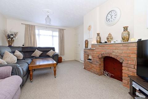 3 Wavertree Road, Goring By Sea, Worthing, BN12 6DE