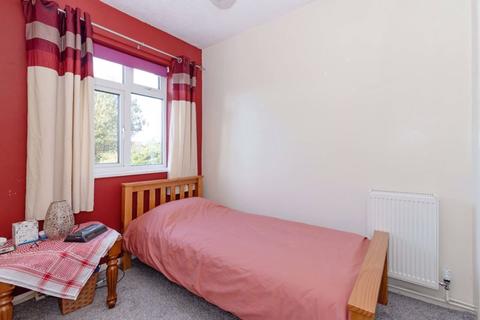 3 Wavertree Road, Goring By Sea, Worthing, BN12 6DE