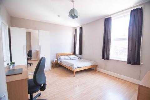 5 bedroom house share to rent, 15 Walton Road, Ecclesall