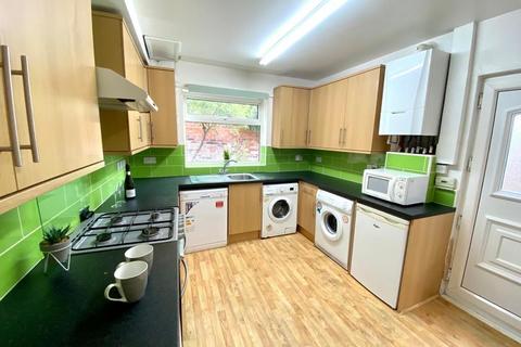 5 bedroom house share to rent, 36 Holberry Gardens, Broomhall