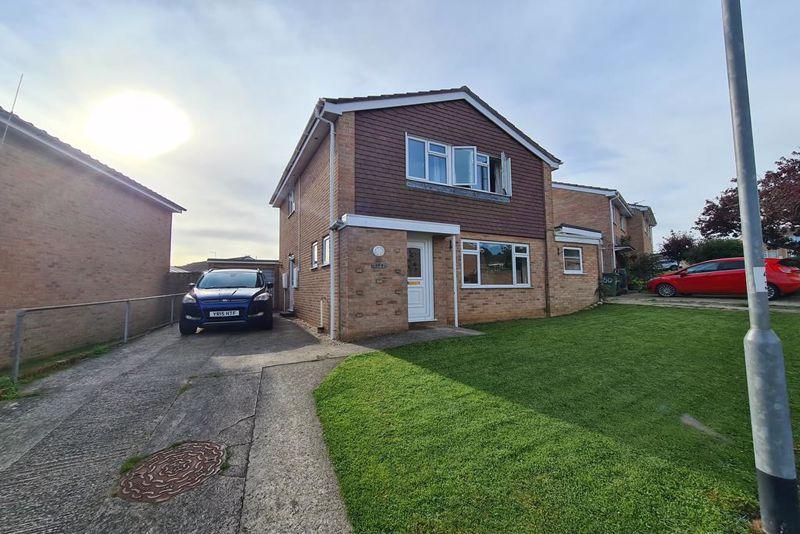 Park View, Crewkerne 4 bed detached house £300,000