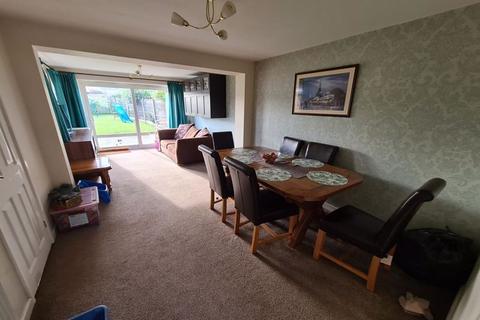 182 Park View, Crewkerne, TA18 8JL