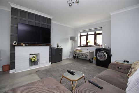 38 Ashdown Walk, New Milton, BH25 6TX