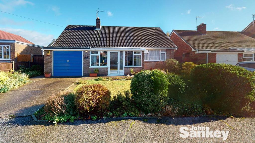 Cavendish Avenue, Edwinstowe, Mansfield 2 bed detached bungalow £240,000