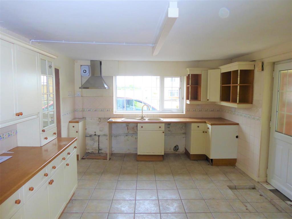 Yafforth, Northallerton 4 bed detached house for sale £265,000