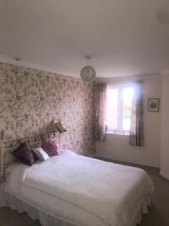 1 bedroom retirement property for sale, Oyster Lane, West Byfleet KT14