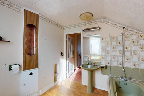 9 Chart Road, Folkestone, CT19 4EN