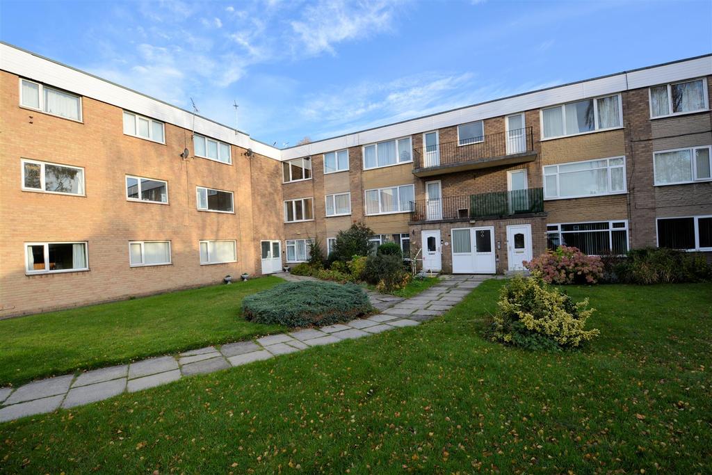 Portholme Court, Selby 2 bed apartment £90,000