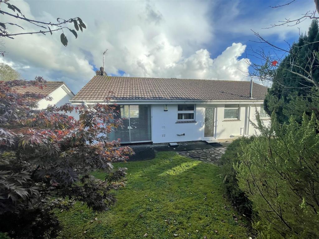 Chainwalk Drive, Truro 3 bed detached bungalow £450,000
