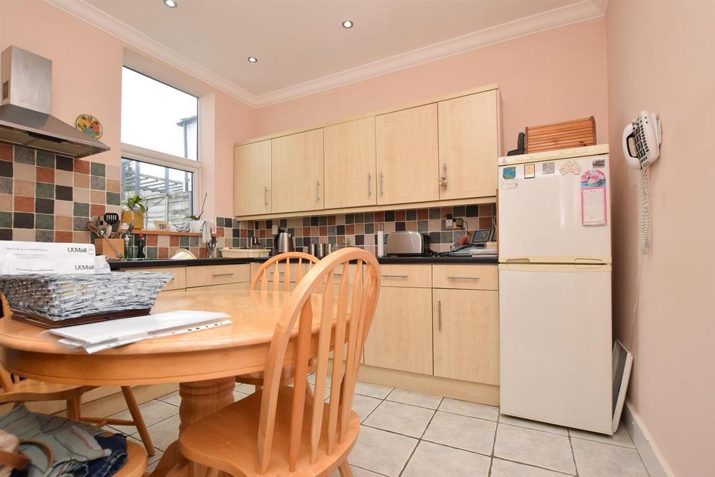 Perth Road, St. LeonardsOnSea 3 bed terraced house £260,000
