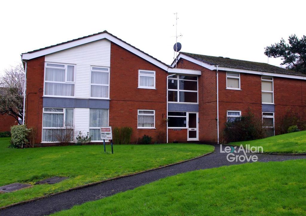Fairmile Road, Halesowen 2 bed flat £100,000