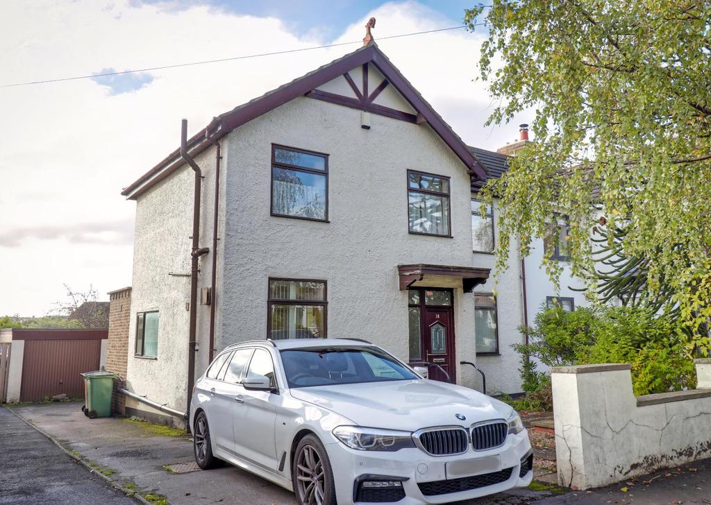 Victoria Crescent, Horsforth 3 bed semidetached house £295,000