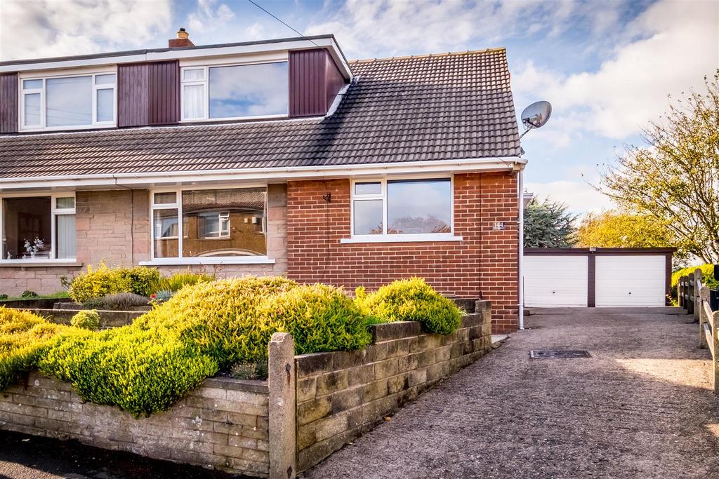 Healey Wood Road, Brighouse 3 bed semidetached bungalow £250,000