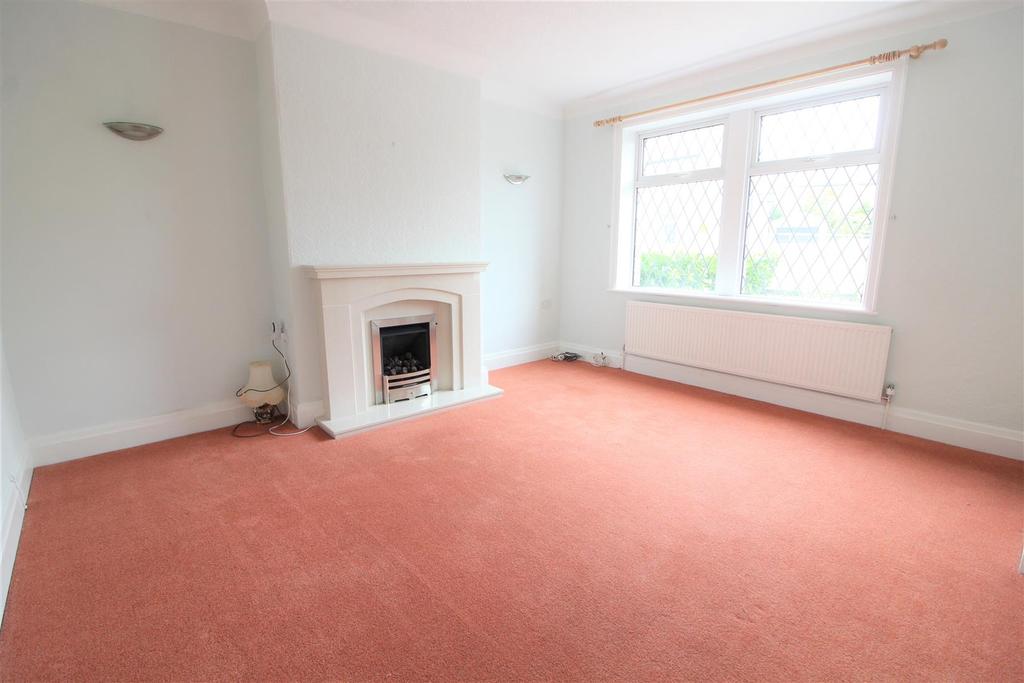 Marsh Gardens, Honley, Holmfirth 2 bed semidetached house £725 pcm (£167 pw)