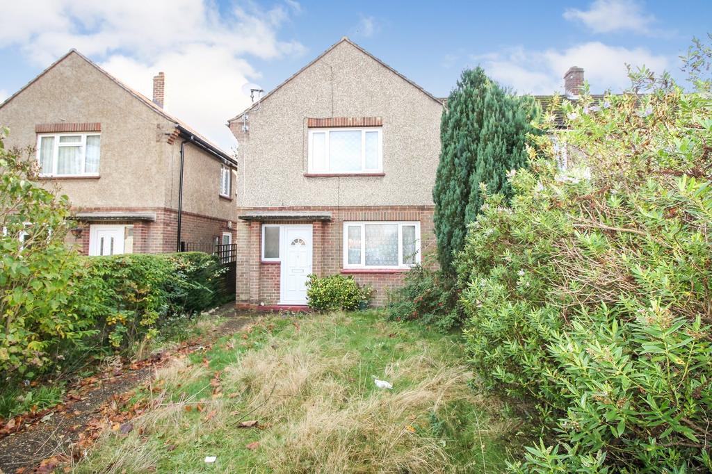 Upper College Ride, Camberley... 2 bed end of terrace house £300,000