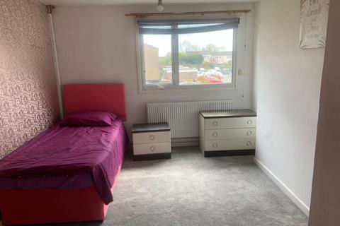 1 bedroom in a house share to rent, Room 4, Ilsham Grove, Longbridge, B31 4NS