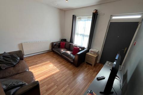 4 bedroom terraced house to rent, Burley Lodge Terrace, Leeds, West Yorkshire, LS6